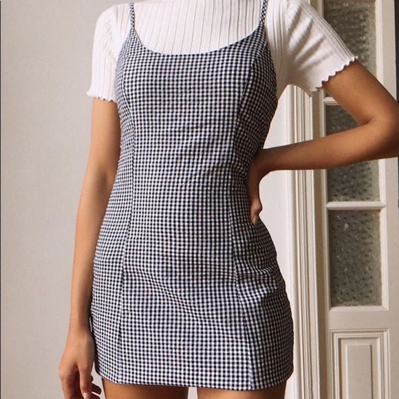 DRESS MYSTERY BOX - Picture 3 of 5